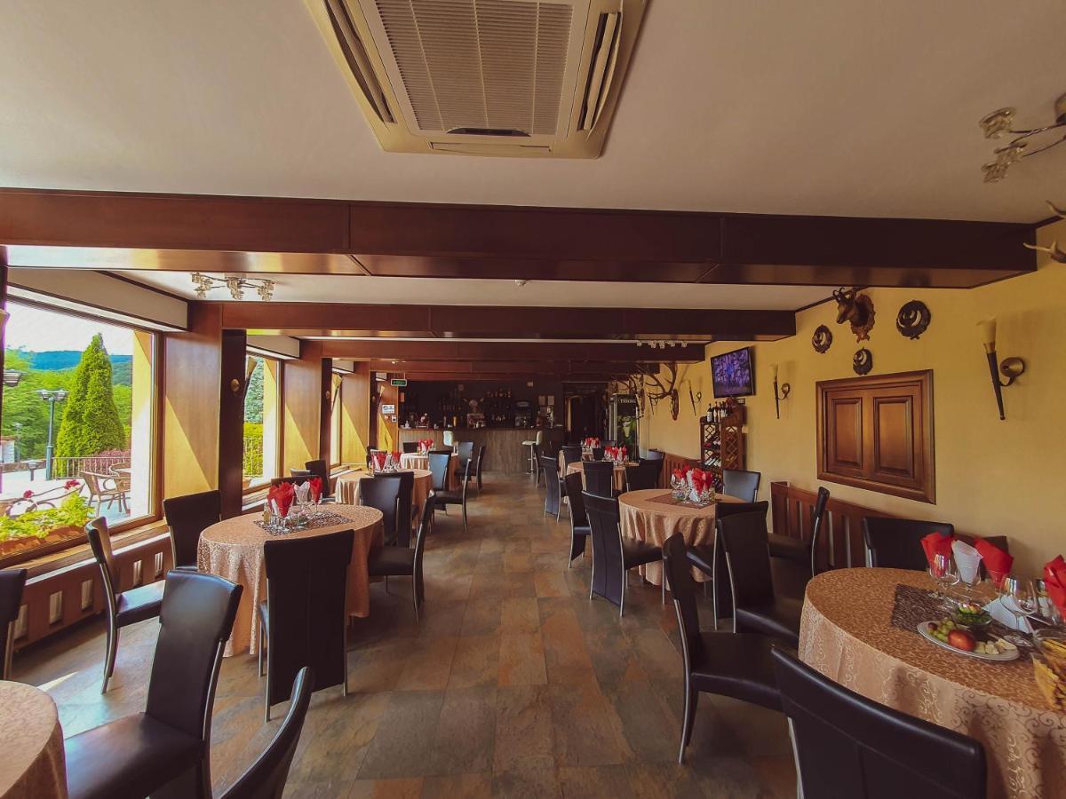 סובאטה Hotel Belvedere מראה חיצוני תמונה