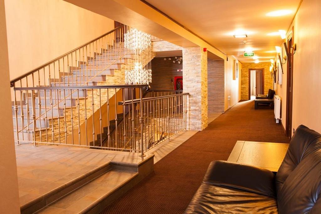 סובאטה Hotel Belvedere מראה חיצוני תמונה