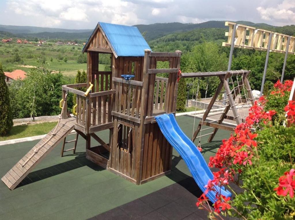 סובאטה Hotel Belvedere מראה חיצוני תמונה