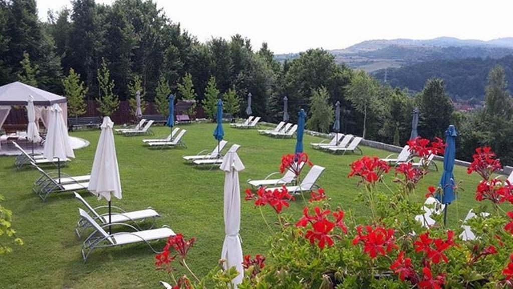 סובאטה Hotel Belvedere מראה חיצוני תמונה