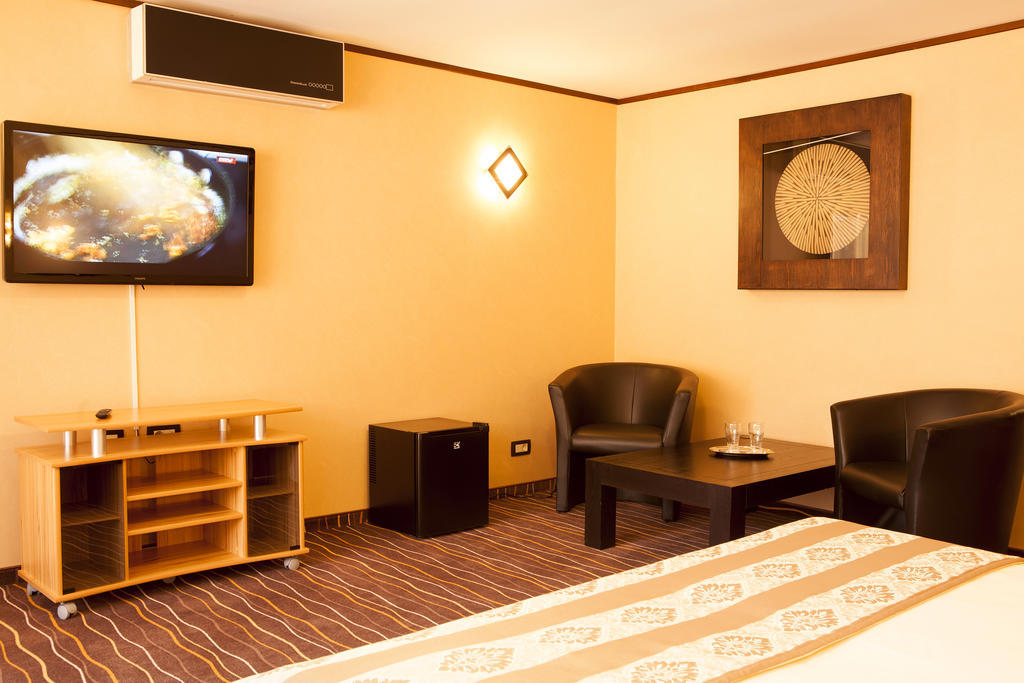 סובאטה Hotel Belvedere חדר תמונה